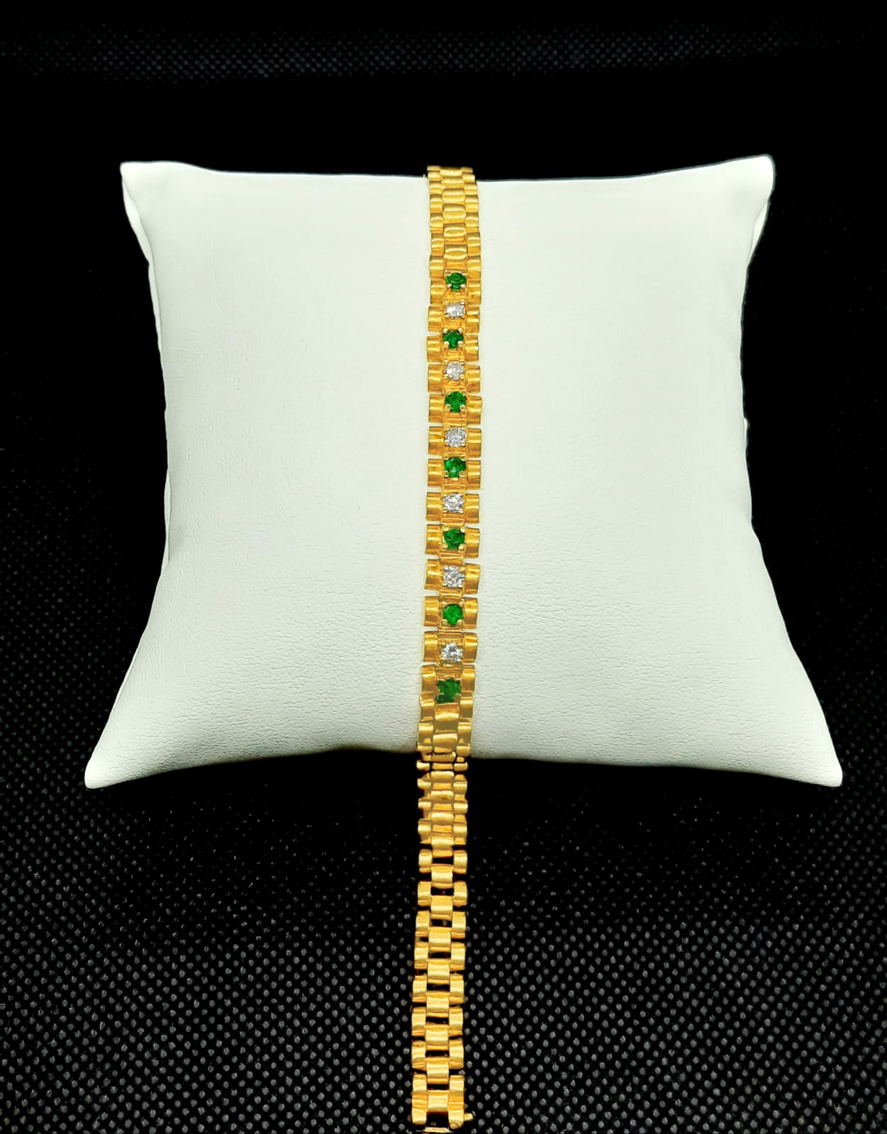 Gold Ladie Hand Band